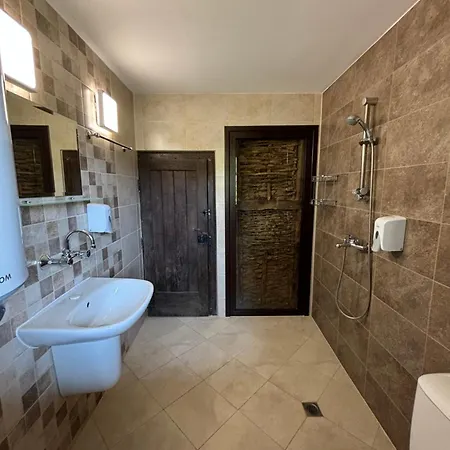 иван карадимитров Affittacamere 3*